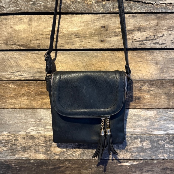 💰BOGO FREE Vegan Leather Shoulder Crossbody Bag with Tassels - Picture 2 of 10